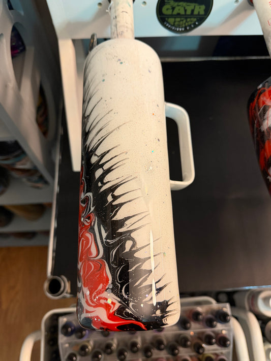 30oz handle cup white, red and black ￼￼￼