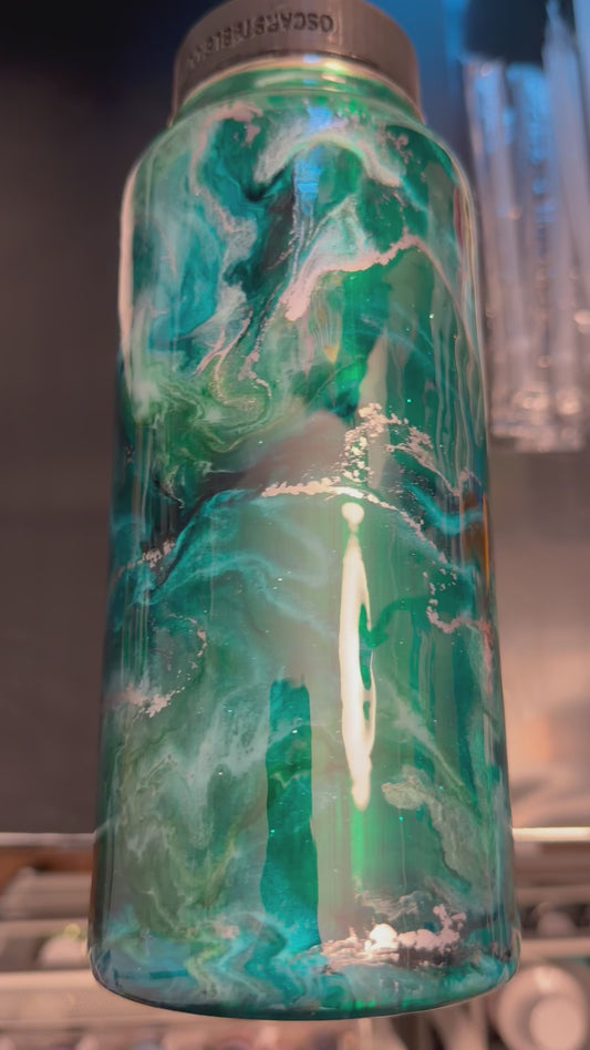 32 ounce Hydro bottle